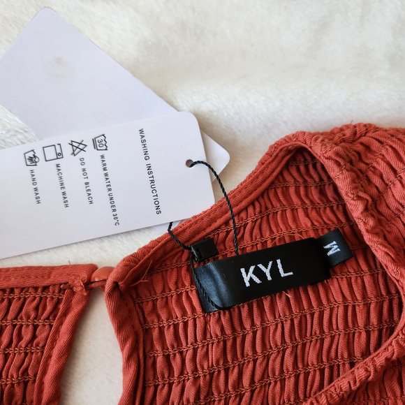 NEW! KYL smocked tiered dress with short ruffle sleeves in rust orange Size M - Picture 12 of 13